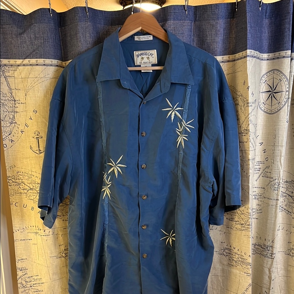 Bamboo cay Men's Blue Embroidered Shirt XXL short sleeve Hawaiian shirt